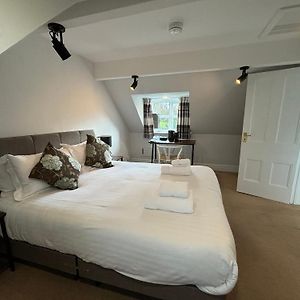 Deluxe Double Room Shower No Pets